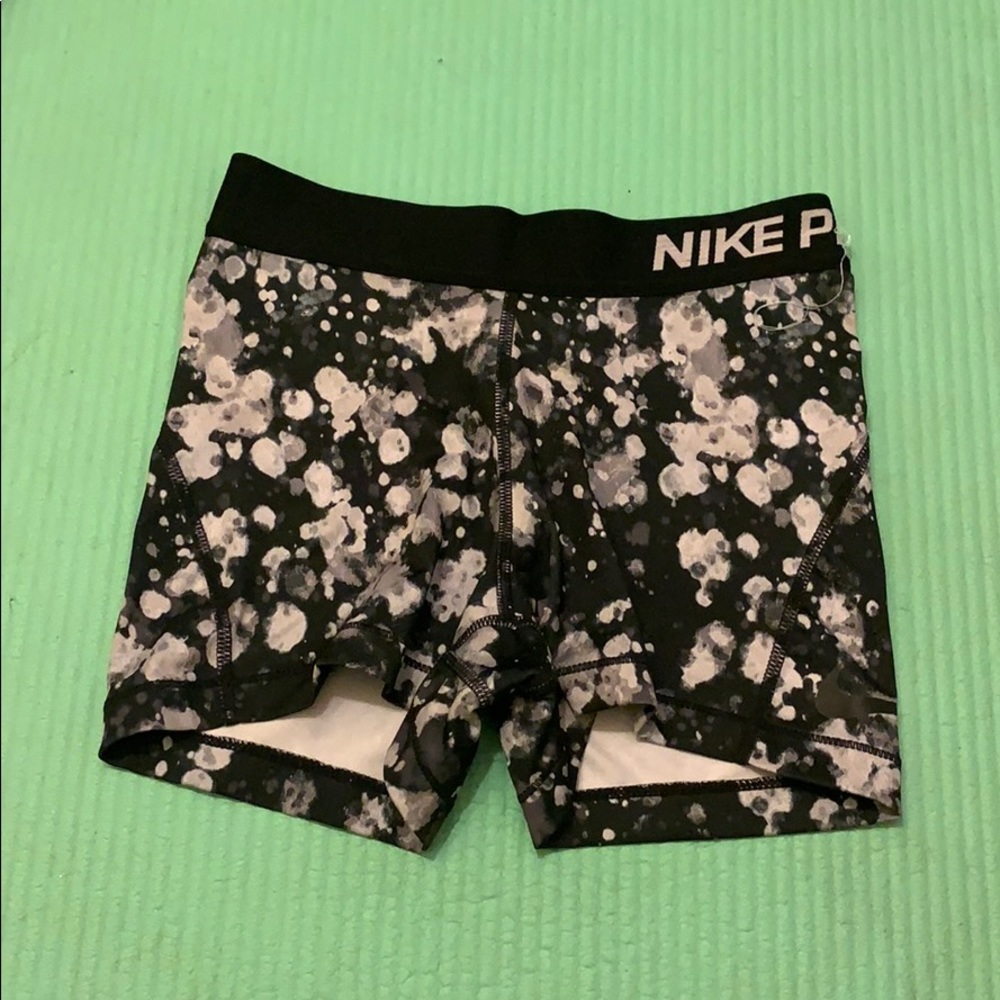 Women’s nike xs spandex shorts